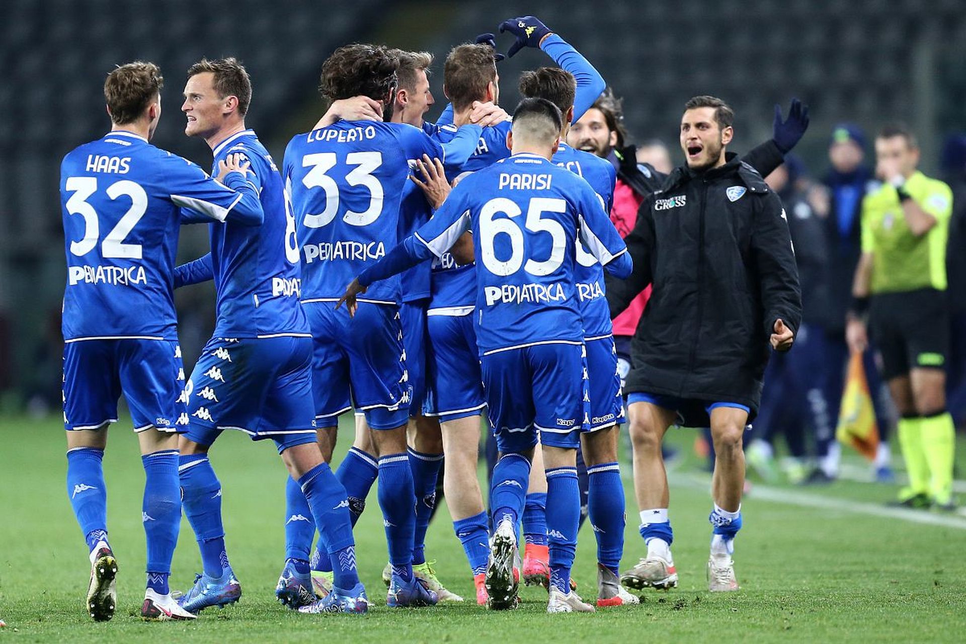 他们一直致 他们一直致